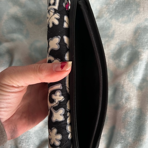 Vera Bradley RFID 3 in1 Crossbody Scroll Medallion Wristlet Mini Handbag MSRP$75 - Picture 7 of 7